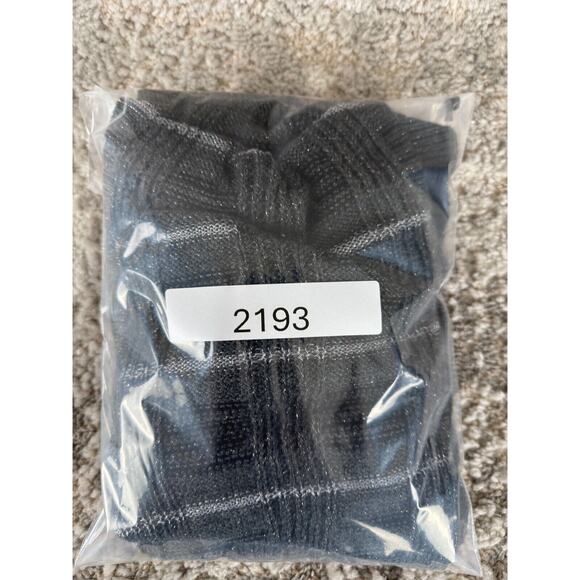 Simply Vera Wang Size M Striped Floral Shimmer Metallic Sweater Gray 3/4 Sleeve - Picture 9 of 9